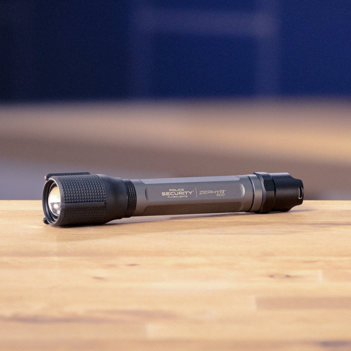 ZEPHYR-RS 550 LUMEN RECHARGEABLE FLASHLIGHT