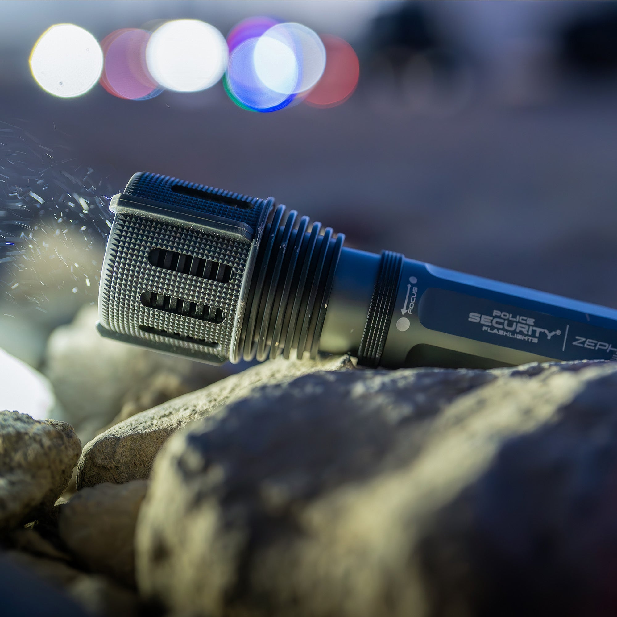 ZEPHYR 3300 LUMEN ALKALINE FLASHLIGHT