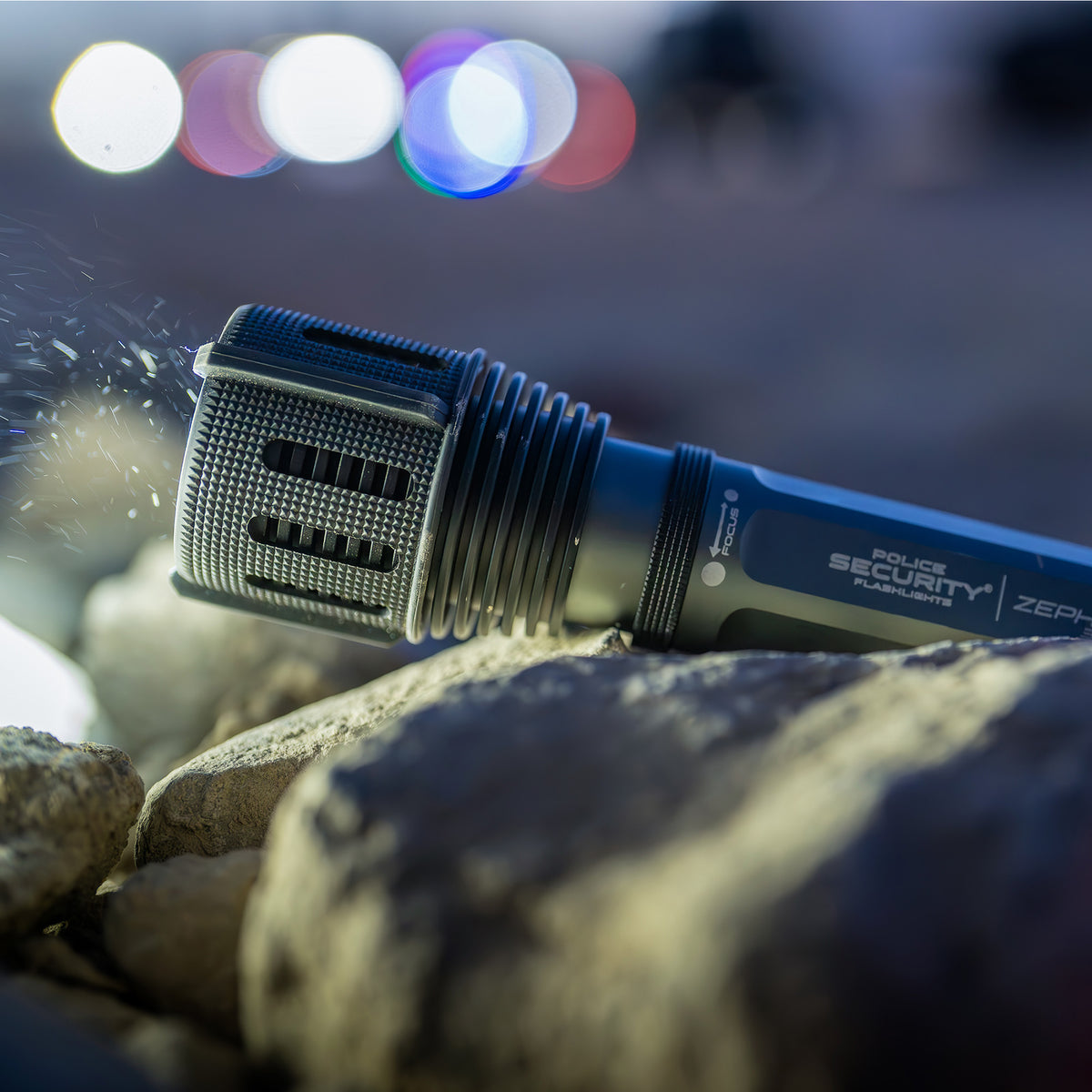 ZEPHYR 3300 LUMEN ALKALINE FLASHLIGHT