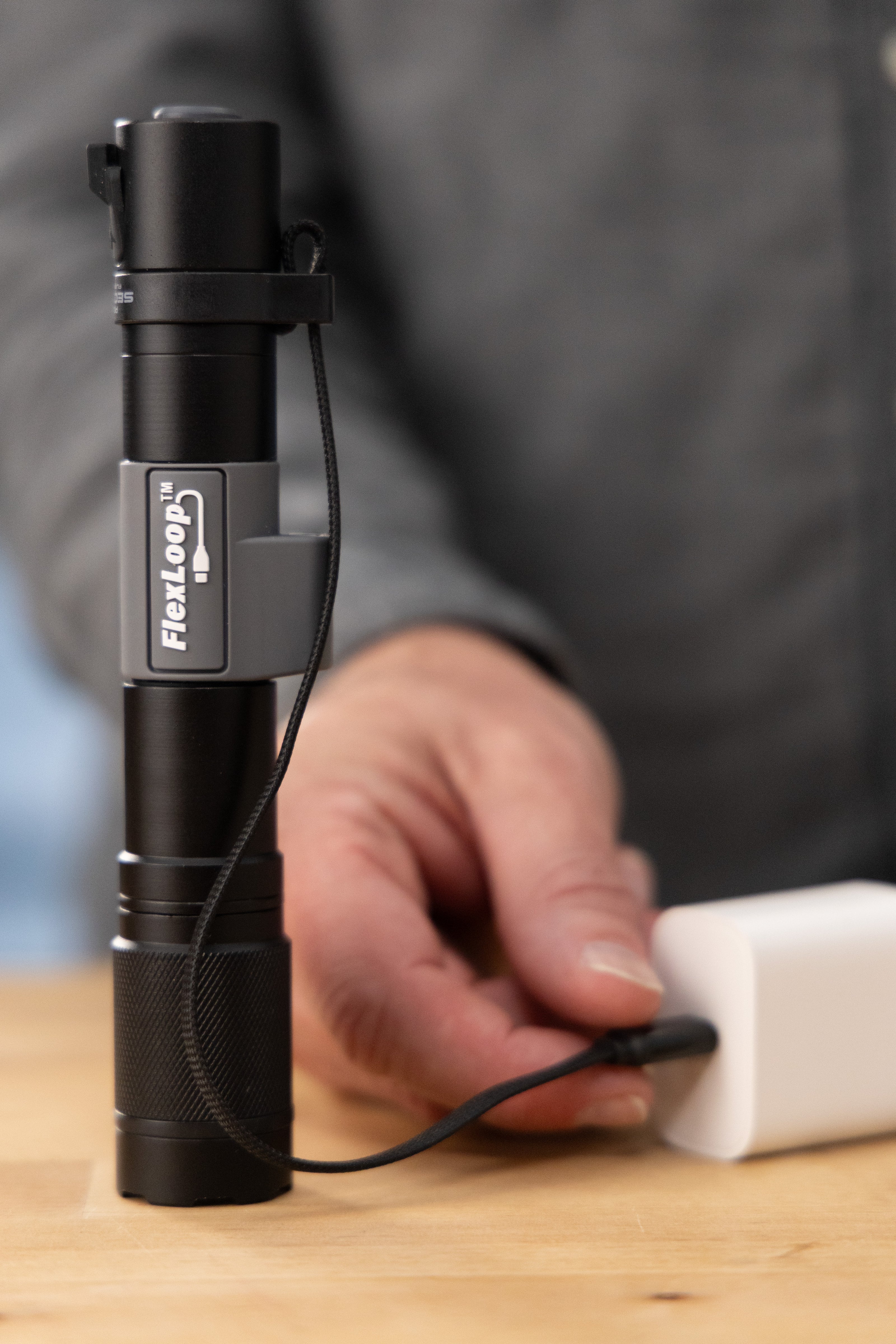 FLEXLOOP AURA RX 1300 LUMEN FLASHLIGHT