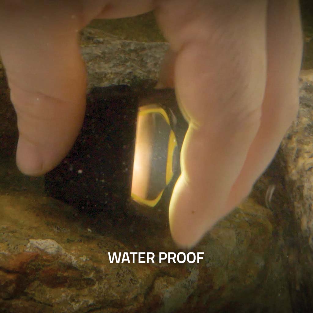 An image of the light under water, showcasing that the products is water resistant